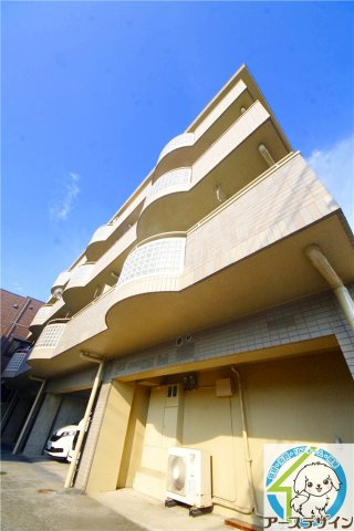 三宝マンションの外観