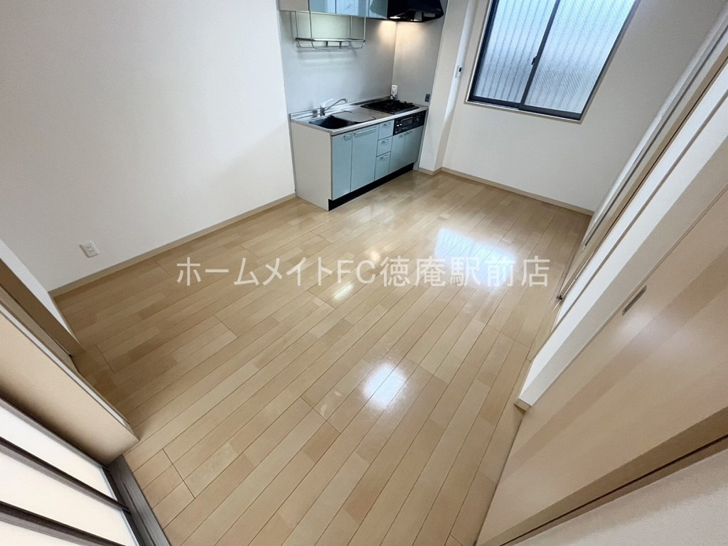 大東市灰塚５丁目のアパートの居間・リビング