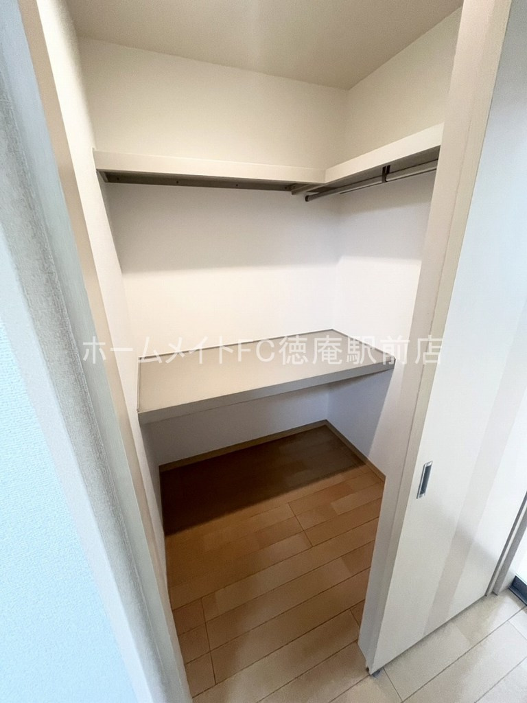 大東市灰塚５丁目のアパートの収納