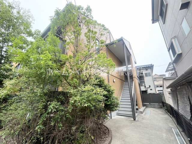 大東市灰塚５丁目のアパート