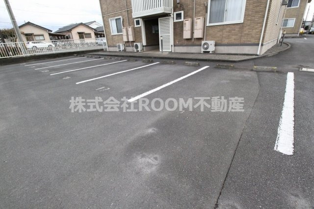 フルール・ド・シャモニ の駐車場|駐車場に車を止められます