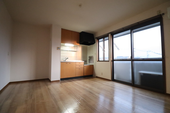 熊本市西区上代３丁目のアパートの居間・リビング