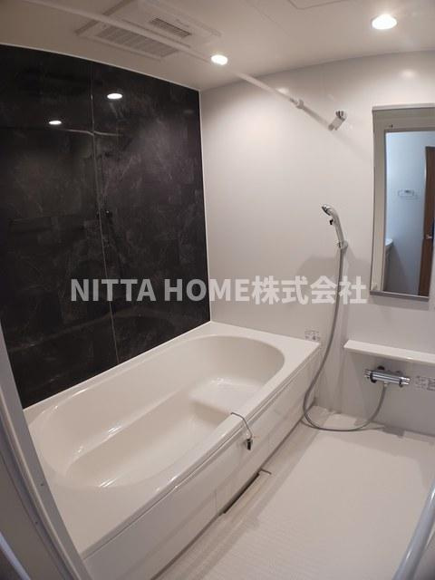 ブリーゼ西岡屋Ⅱの浴室|浴室１坪以上の大きなお風呂も魅力☆