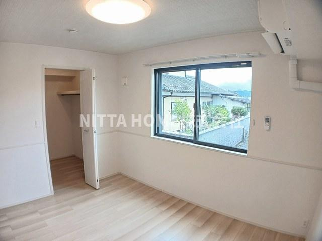 ブリーゼ西岡屋Ⅱの洋室|独立した洋室は６．１帖です(*^_^*)