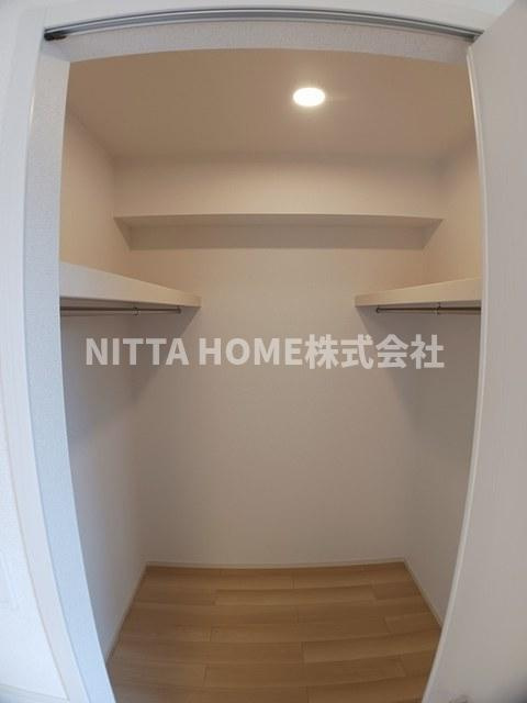 ブリーゼ西岡屋Ⅱの収納|収納たっぷりウォークインクローゼット!(^^)!