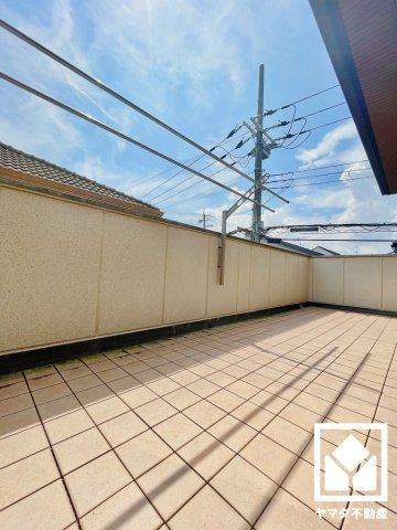 宇治市伊勢田町名木２丁目のバルコニー