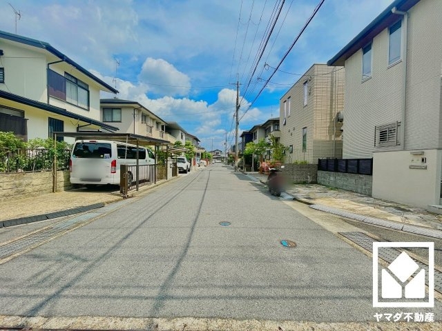 宇治市伊勢田町名木２丁目の前面道路含む現地写真