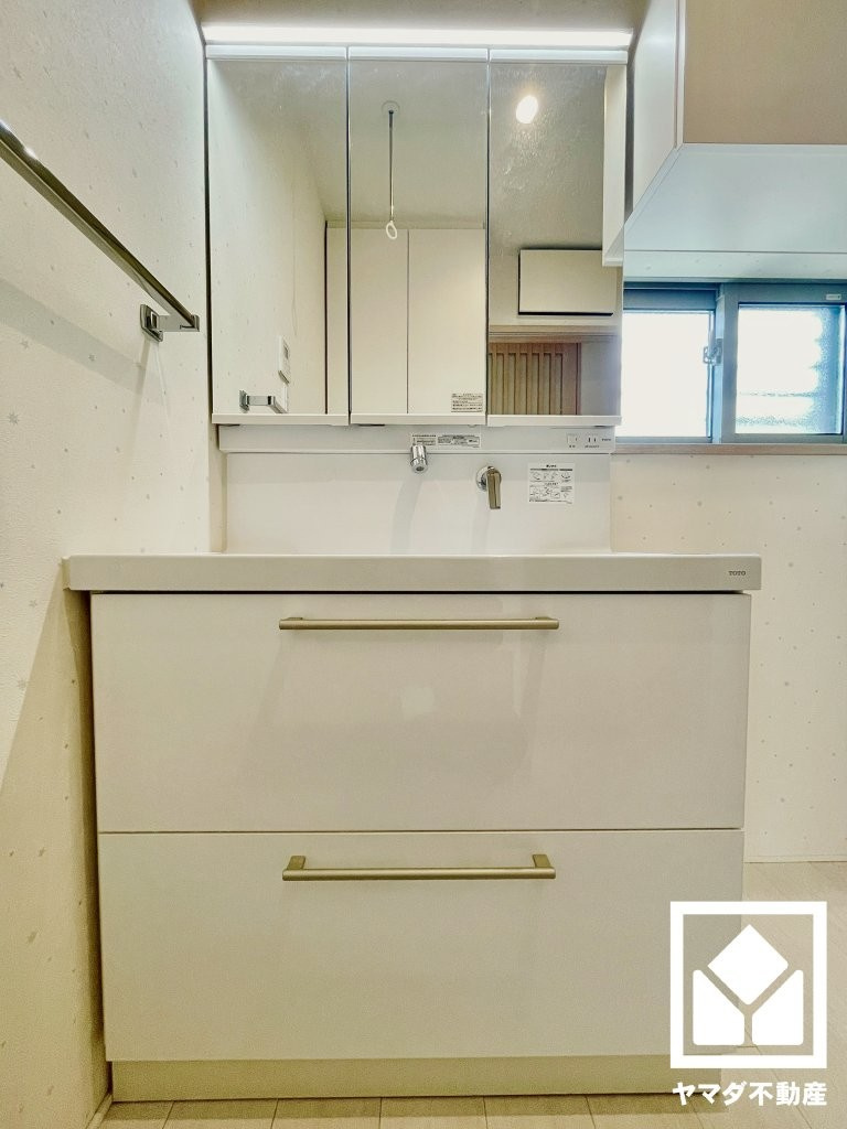 宇治市伊勢田町名木２丁目の独立洗面台