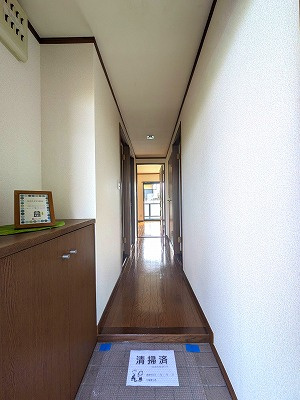 ブライトンヒルズの玄関