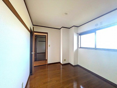 ブライトンヒルズの洋室