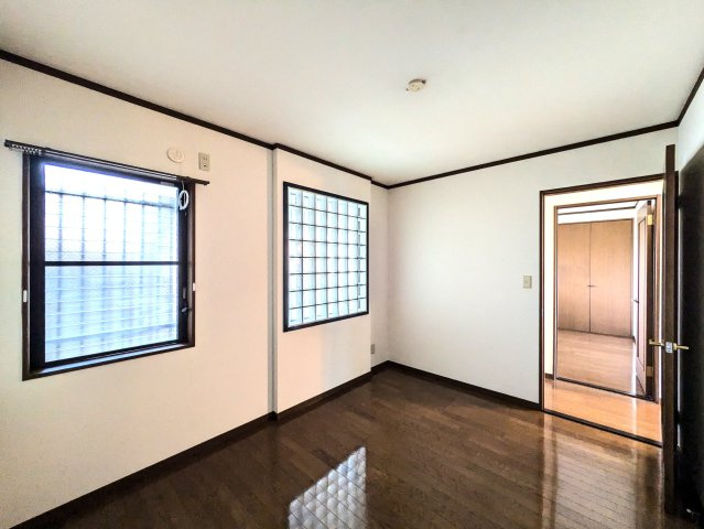 ブライトンヒルズの洋室