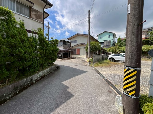 四日市市生桑町 売土地の前面道路含む現地写真