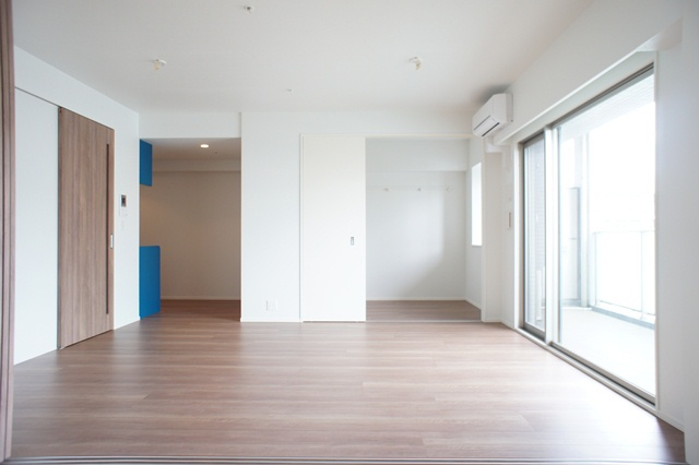 新品家具付きマンション博多駅前31A(KaGood福岡)の居間・リビング