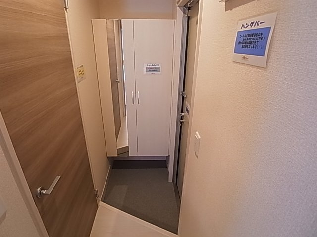 神戸市兵庫区兵庫町２丁目のアパートの玄関|シューズボックス付き