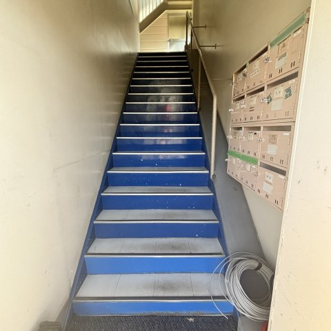 室蘭中島町ハウスのエントランス