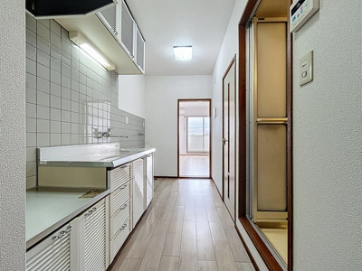 【玄関】 | NフィールドB館