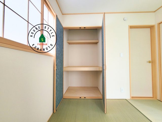 熊本市北区龍田弓削1丁目第1-2棟（A号棟）の内観：施工例|収納には困りません。