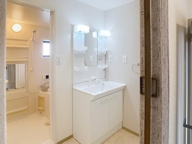 リーセントミュールA棟の洗面所