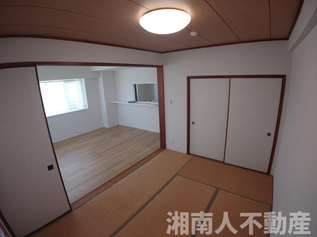 レクセルマンション茅ヶ崎の和室|日本らしい落ち着いた雰囲気の和室です