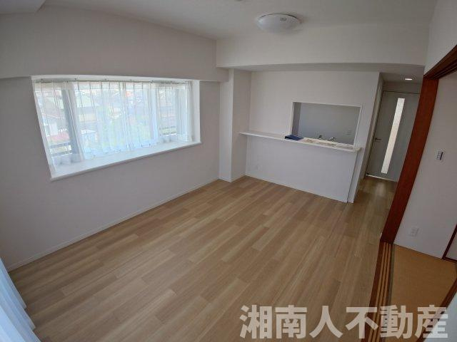 レクセルマンション茅ヶ崎の居間・リビング|こちらのリビングで趣味の時間をお楽しみください