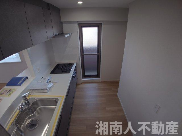 レクセルマンション茅ヶ崎のキッチン|コンパクトなキッチンで掃除もラクラク