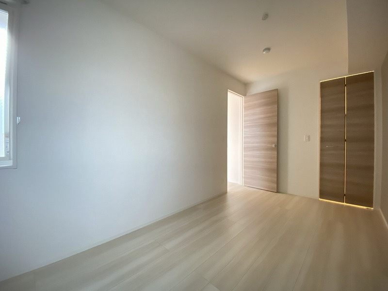 神戸市兵庫区芦原通４丁目のアパートの内装|洋室