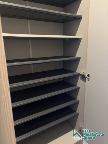 メガロコープ西陣 A棟の玄関