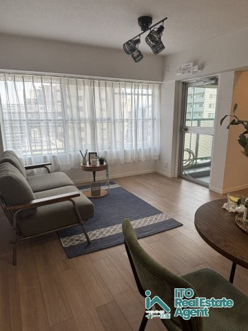 メガロコープ西陣 A棟の居間・リビング