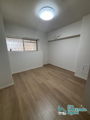 メガロコープ西陣 A棟の洋室|5.7帖洋室