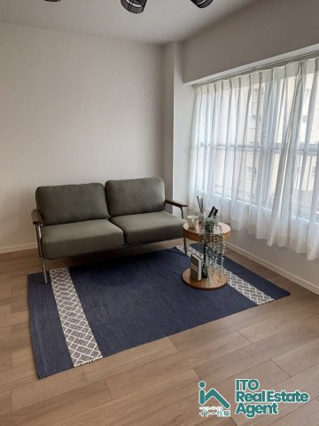 メガロコープ西陣 A棟の居間・リビング