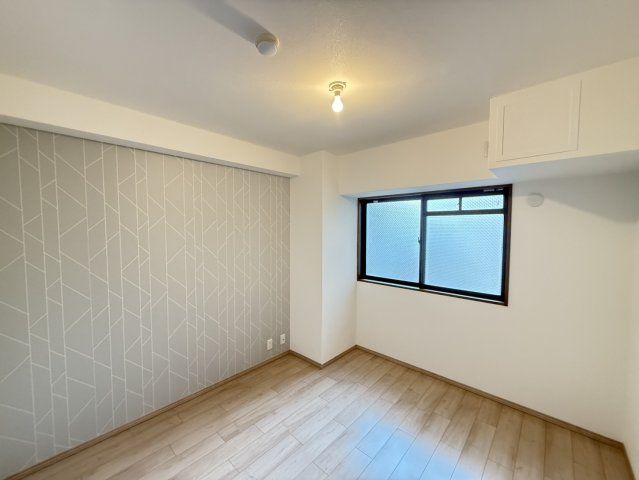 アルモード京都高辻の洋室|約6帖の洋室です。