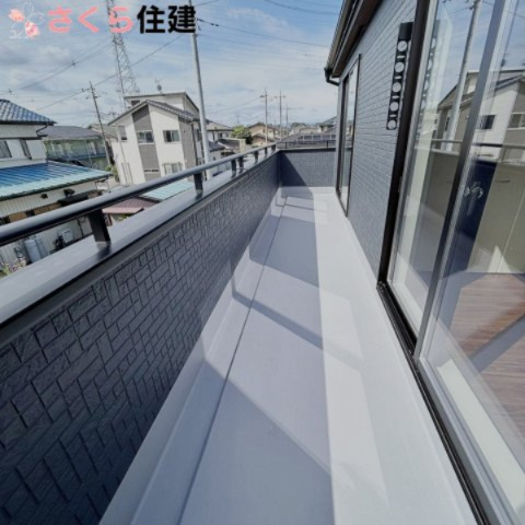 リーブルガーデン宇都宮市鶴田町第22　１号棟のバルコニー|広々バルコニー！たくさんの洗濯物も余裕で干せそうです。