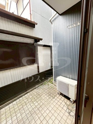 【バルコニー】 | セボセボ川口仲町 | 外からの目が気にならないバルコニーで洗濯物が干せます