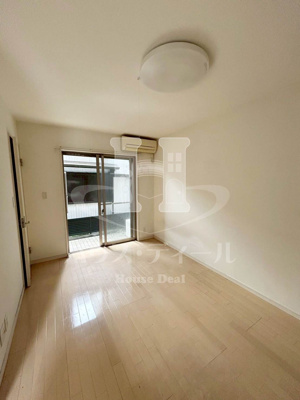 【居間・リビング】 | セボセボ川口仲町 | こちらのリビングで趣味の時間をお楽しみください