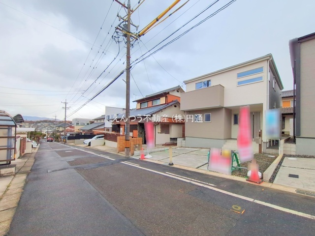 リーブルガーデンひまわり台の前面道路含む現地写真