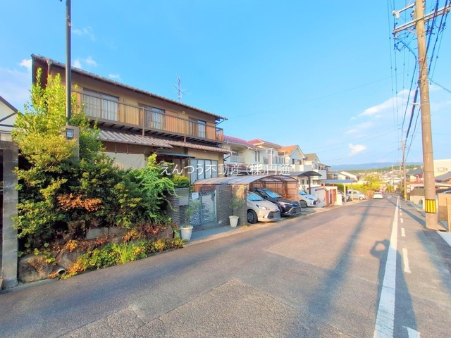 リーブルガーデンひまわり台の前面道路含む現地写真