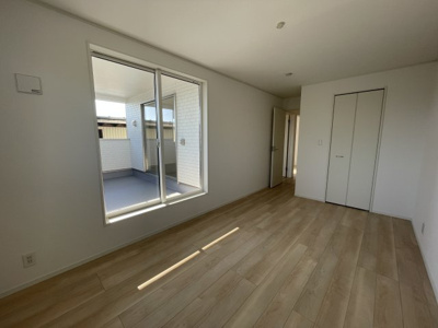 【洋室】 | 【新築分譲住宅　～クレイドルガーデン～】 山形市江南　第23　☆全2棟☆ | 【Style Room】
家族一人ひとりの大切なプライベート空間。趣味・感性で個性的に飾って頂けるようシンプルに仕上げてあります。自分時間を充実させながら心豊かなひとときを過ごすための大切な空間。