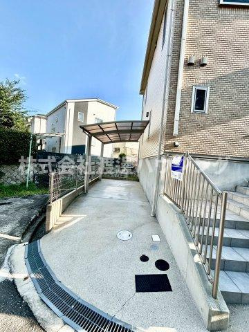 東豊中町3丁目一戸建の駐車場|駐車場付き無料