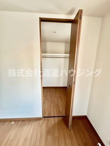 東豊中町3丁目一戸建の収納|ウォークインクローゼット
