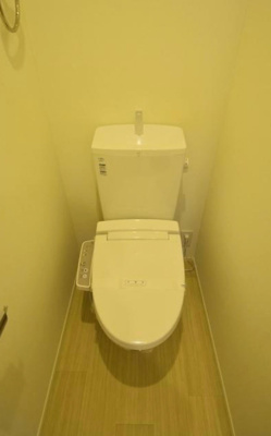 【トイレ】 | 方南町テラスハウスE | 温水洗浄便座。