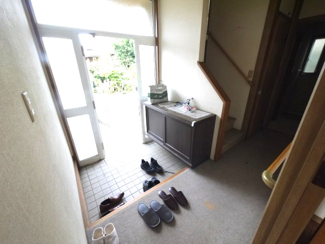 八街市山田台　中古戸建の玄関|敷地約110坪駐車車種により多数台可能  3LDK 菜園やドックランが可能ですコンテナハウス付き
