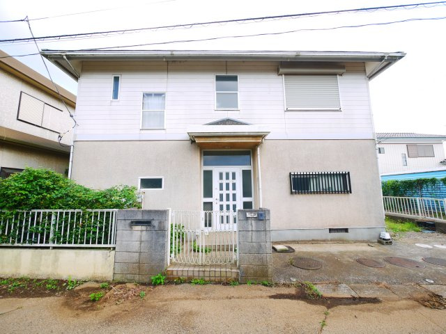八街市山田台　中古戸建の外観|敷地約110坪駐車車種により多数台可能  3LDK 菜園やドックランが可能ですコンテナハウス付き