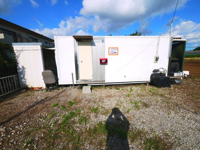 八街市山田台　中古戸建の庭|敷地約110坪駐車車種により多数台可能  3LDK 菜園やドックランが可能ですコンテナハウス付き