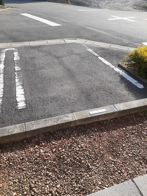 サンレジデンスの駐車場