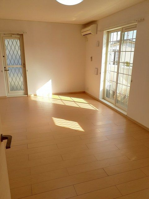 サンレジデンスの居間・リビング