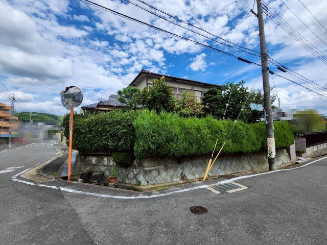 【価格改定】長岡京市高台2丁目の外観|南西角地で日当たり通風良好！
開放感たっぷりです◎