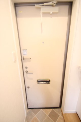 【玄関】 | アート・フル中野島 | ※同建物ほかのお部屋の写真です。