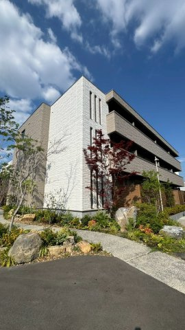 シャーメゾンステージ茨木春日の外観