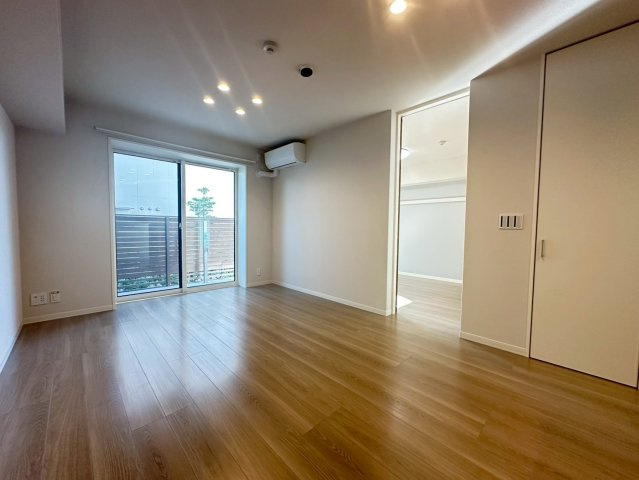 シャーメゾンステージ茨木春日の洋室