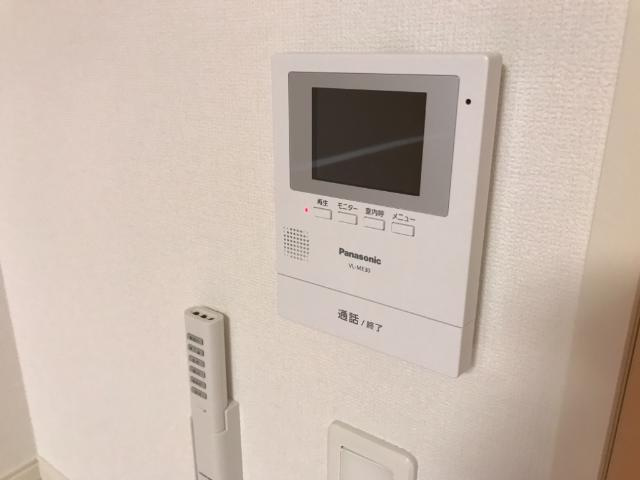 ハニーカルテットの内装|カメラ付インターホン